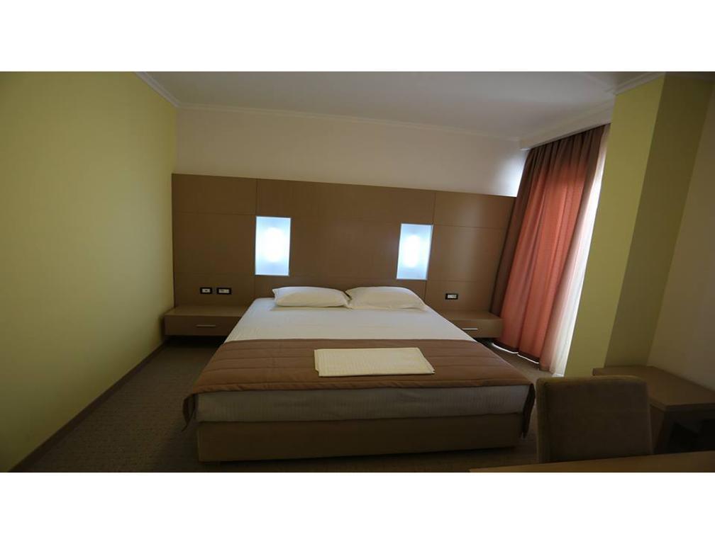 Hotel Voloreka Tushemisht Стая снимка