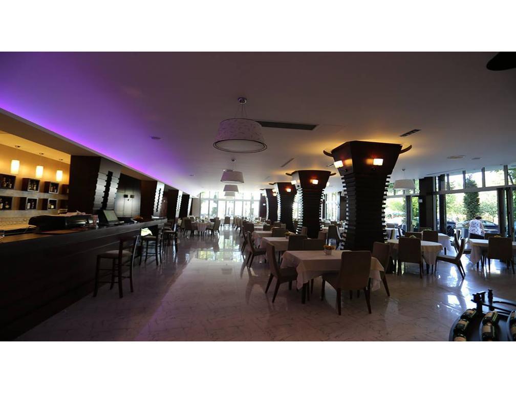 Hotel Voloreka Tushemisht Екстериор снимка