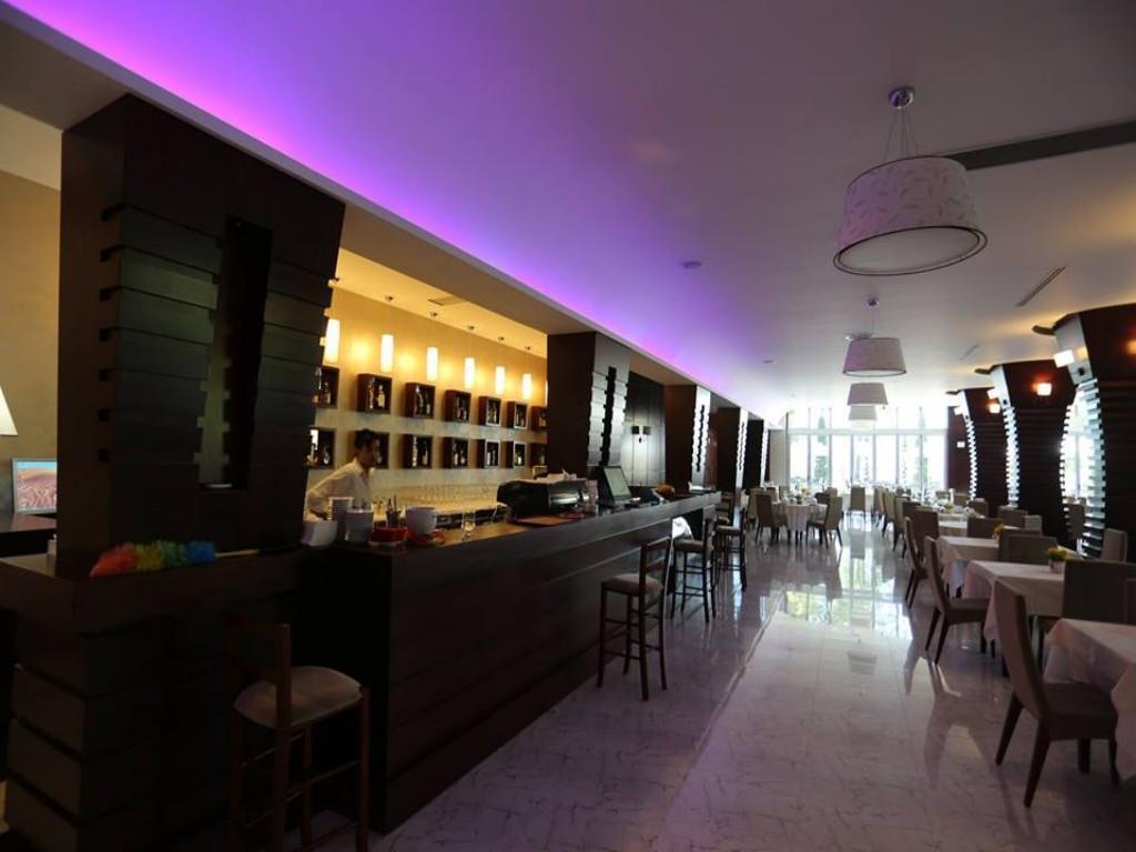 Hotel Voloreka Tushemisht Екстериор снимка